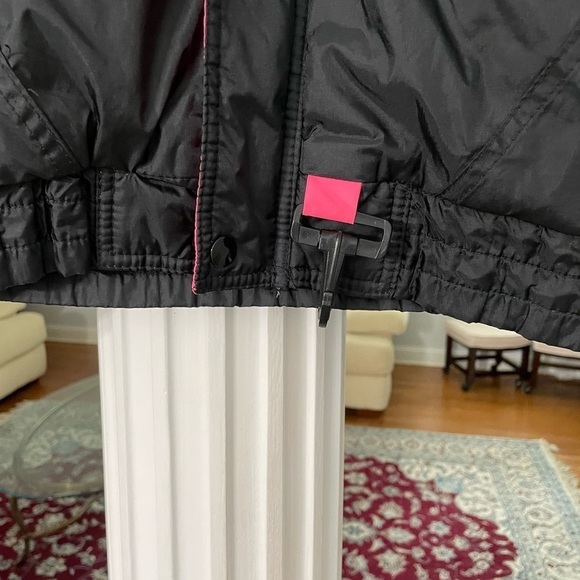 Milano Bay woman’s three tone winter jacket with zipper up and snap buttons . M - Picture 4 of 8